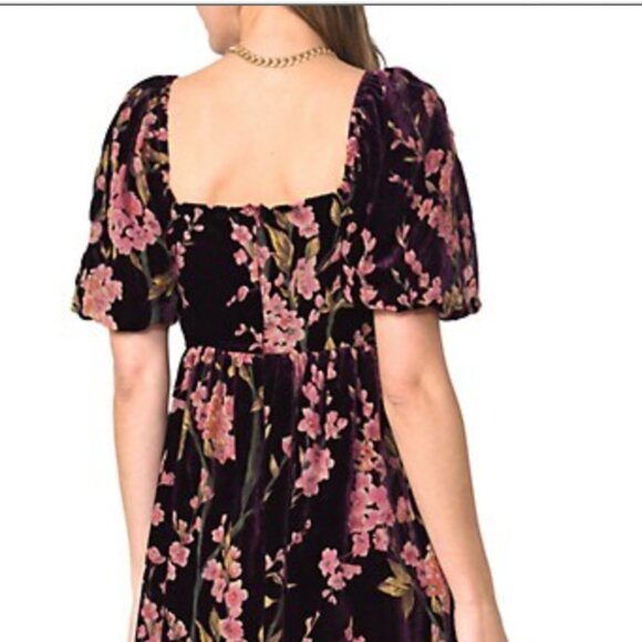 Floral Puff-Sleeve Midi Dress - Adelyn Rae - Picture 6 of 9